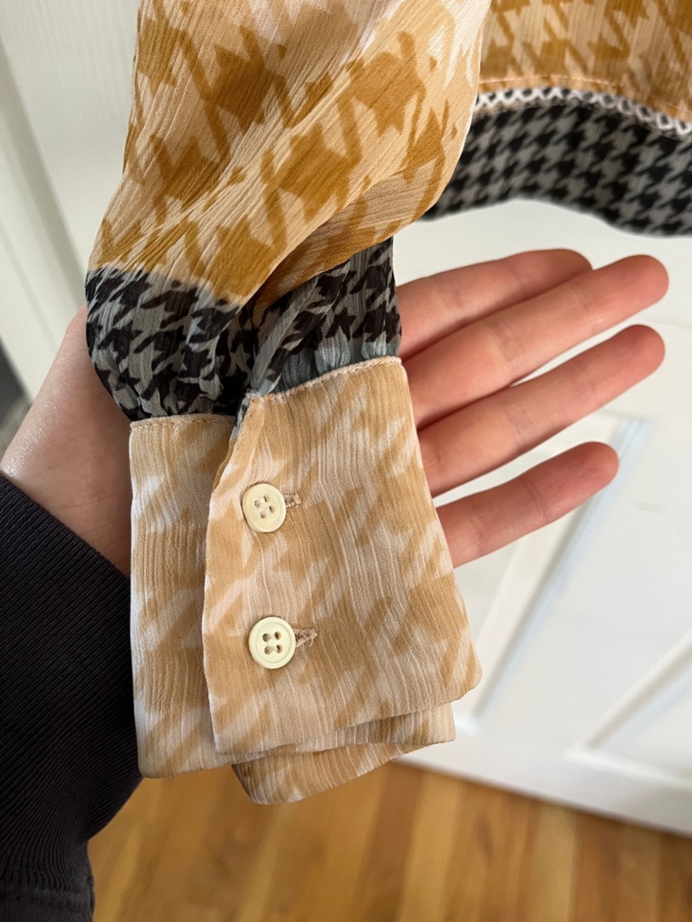 Roller Rabbit Houndstooth Print Top - Picture 4 of 6